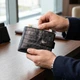 Мужской кошелек KARYA из натуральной кожи с монетницей для карт горизонтальный (bg210fash65) - изображение 2