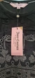 Піжама Juicy Couture Women's 2 Piece Velvet Fleece Short Sleeve Shirt and Pajama Shorts Lounge Sleepwear Set чорна розмір M - зображення 4