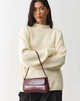 Женская лакированная сумка багет бордовая в стиле Zara компактная сумочка на плечо - изображение 4