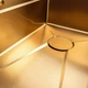 Кухонная мойка 75*45 PVD Gold Valeso Handmade "Водопад" (ДЕКОР) - изображение 8