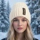 Шапка биновая Famous вязаная акриловая демисезонная молочная для парня и девушки универсальный размер 54-58 см - изображение 7