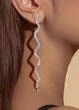 Серьги женские длинные волна с камешками Fashion Jewelry Серебристые 22341 - изображение 2
