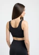 Женский бесшовный топ с эффектом бра Giulia SPORT TOP BRA EFFECT S/M Black-black, спортивный из микрофибры, широкие бретели - изображение 9