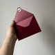 Конверт оксамитовий без підкладки під картку розмір 15 х 11 см на клейкій застібці з печаткою «Гілочка» червоний - зображення 2