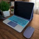 Чехол с клавиатурой с подсветкой и мышкой FegishCase Apple iPad Pro 11 (2020) Ukrainian keyboard, Purple - изображение 13