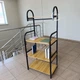 Стелаж-етажерка підлогова 4-ярусна 135×60×40 см з полицями з ЛДСП та металевим каркасом для дому, кухні, офісу та комори, для книг, посуду й побутових речей, з гачками Золотистий дуб, MB-065-4-GoldenOak - зображення 12