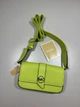 Жіноча шкіряна сумка Michael Kors XS EW Sling з срібним логотипом салатового кольору - зображення 1