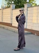 Костюм женский брючный из шелка коричневого цвета 38746 48/52 - изображение 2