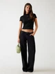 Футболка короткая женская Guess 741128617 S Черная (1159955929) - изображение 3
