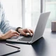 Etui Spigen AirSkin do MacBook Air 13 M2-M5 2023-2026 Clear (8800337246636) - obraz 5