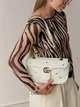 Женская сумка Gucci GG Marmont Small shoulder bag белая - изображение 4
