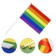 Райдужний міні-прапорець ЛГБТ Прайд 21×14 см на паличці, ручний LGBT Pride стяг, веселковий прапор рівності для парадів - зображення 2