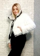 Шуба вкорочена з штучного хутра утеплена біла Trendy.ing 50-110 - білий - M-L - зображення 3