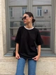 Жіноча бавовняна футболка оверсайз із контрастною горловиною Flawless Femme, Чорний One Size Oversize - изображение 4