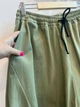 Жіночі штани-банани oversize на резинці KAPTSOVA MKKS060234 - 42/44, Оливковий - изображение 2
