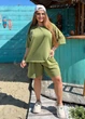 Женский летний костюм с футболкой и шортами K065 3XL-4XL (58-60) Оливковый - изображение 1