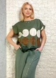 Бавовняна блуза оливкова з гороховим принтом Insta 16-103 - оливковий - M-XL - изображение 3