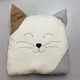 Подушка "Котик бежевий" декоративна подушка ручної роботи - зображення 1