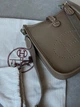 Сумка жіноча з принтом Hermes Evelyne 18 Beige - изображение 13