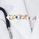 Значок (пин) BROCHE брошь бижутерия Медицина Doctor разноцветный BRGV114540 - изображение 2