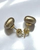 Женские сережки "Квадратики" 1.2см jewelry Бежевого цвета - изображение 4
