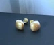 Женские сережки "Квадратики" 1.2см jewelry Бежевого цвета - изображение 6