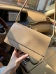 Женская классическая сумка 5600 бежевая кофейная багет через плечо клатч на короткой ручке - изображение 2