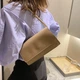 Женская классическая сумка 5600 бежевая кофейная багет через плечо клатч на короткой ручке - изображение 8
