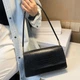 Женская классическая сумка 5611 рептилия через плечо клатч на короткой ручке багет черная - изображение 4