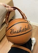 Жіноча кругла сумка BASKETBALL м'яч на ланцюжку коричнева - зображення 3