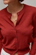 Легкий трикотажний кардиган на ґудзиках - червоний колір, ONE SIZE - изображение 4
