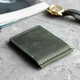 Кожаный зажим для денег Magneto Green на магните, тонкий зеленый кошелек из натуральной кожи Crazy Horse, картхолдер, 11х8.2х0.8 см - изображение 1