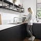 Hansgrohe Talis M54 210 Смеситель кухни, черный хром (72808340) - изображение 2