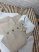 Детский праздничный костюм из льна для мальчика (рубашка с длинными рукавами + брюки + бабочка + жилетка) Mrou 98-104 см белый бежевый - изображение 2