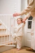 Бар'єрка захисна для дверей і сходів MoMi Paxi Plus White дитячі ворота безпеки та захисна огорожа для дітей з регулюванням 75–103 см - зображення 5