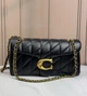 COACH Tabby 26 — жіноча сумка на ланцюжку, стьобана, чорна, золотий логотип - изображение 9