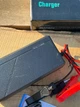 Компактное зарядное устройство аккумуляторов резервного питания LiFePO4 14.6V 10A 150Wh с зажимами - изображение 6