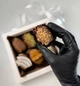 Финики в молочном шоколаде 6 шт микс вкусов в подарочной упаковке - Berry Bar - изображение 2