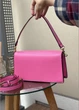 Женская сумка Coach 6938 кросс-боди темно розовая - изображение 5