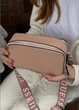 Женская прямоугольная сумка Guess 23705 кросс-боди розовая - изображение 7
