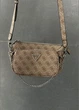 Женская сумка Guess 136 кросс-боди бежевая - изображение 6