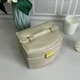 Шкатулка для прикрас триярусна із дзеркалом та замком 15x12x12 см Бежева - зображення 7