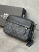Чоловіча сумка Coach через плече Black COA-002-BL - изображение 2