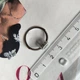 Серебряное кольцо с фианитами, вес изделия 1,47 гр (2214779) - изображение 4