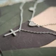 Серебряное колье с фианитами, вес изделия 5,11 гр (2211563) - изображение 3