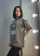 Футболка женская Lady Yep 0125 оверсайз с принтом one size шоколад - изображение 2