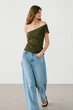 Майка massimo dutti на одне плече кольору хакі 6240936502 M - изображение 2