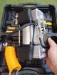 Автокомпрессор автомобильный 12V двухцилиндровый с манометром в кейсе воздушный компрессор для накачки шин - изображение 3