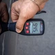 Товщиномір ProfiLine для автомобілів з автоматичним визначенням металів та пам'яттю на 20 замірів для професійної перевірки кузова авто з поворотом екрана 180 градусів підсвічуванням дисплея та системою автокалібрування для швидкого аналізу ЛФП - зображення 3