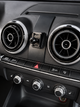 Держатель телефона для Audi A3 2014-2020 (Комлект: основа для панели Audi A3 + держатель HOCO). - изображение 4
